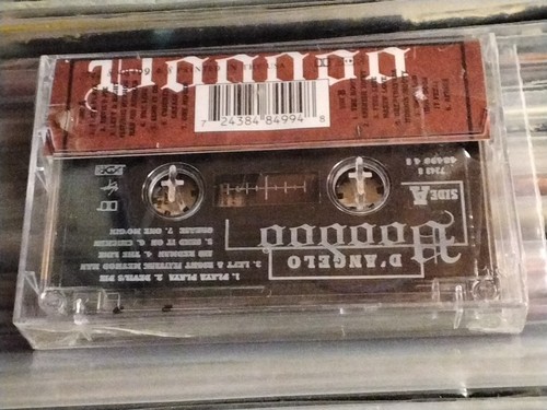 RARE ORIGINAL D'Angelo VOODOO Cassette USA EDITION HYPE STICKER SEALED RNB SOUL - Picture 2 of 4