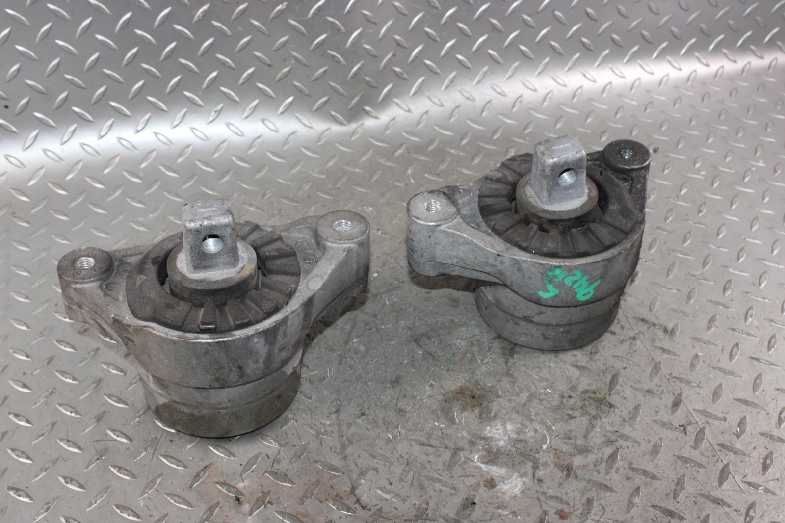 14-21 Ghibli 3.0L Motor Engine Bay Mount Support Pair 2x LH RH Unit Factory OEM