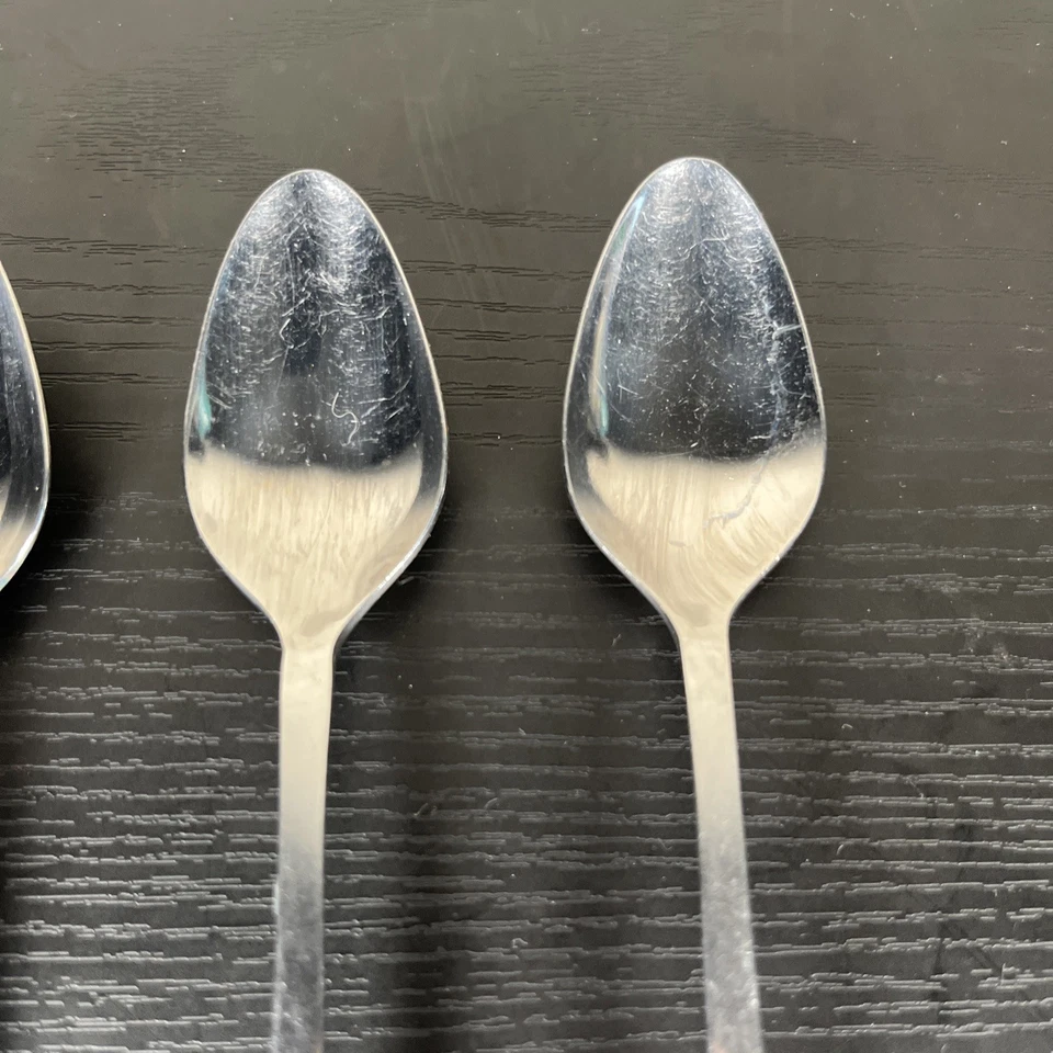 Cucharas de postre de acero inoxidable forzado para cubiertos Ekco Eterna x4 Foto 4 de 4