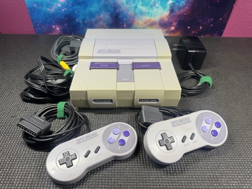 Super Nintendo Entertainment System SNES SNS-001 w/ (2) Controllers, Hookups