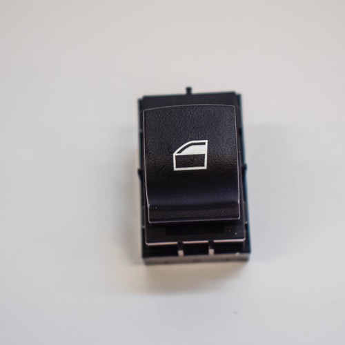 BMW 2 F45 Fensterschalter vorne rechts 9208107 2015 LHD