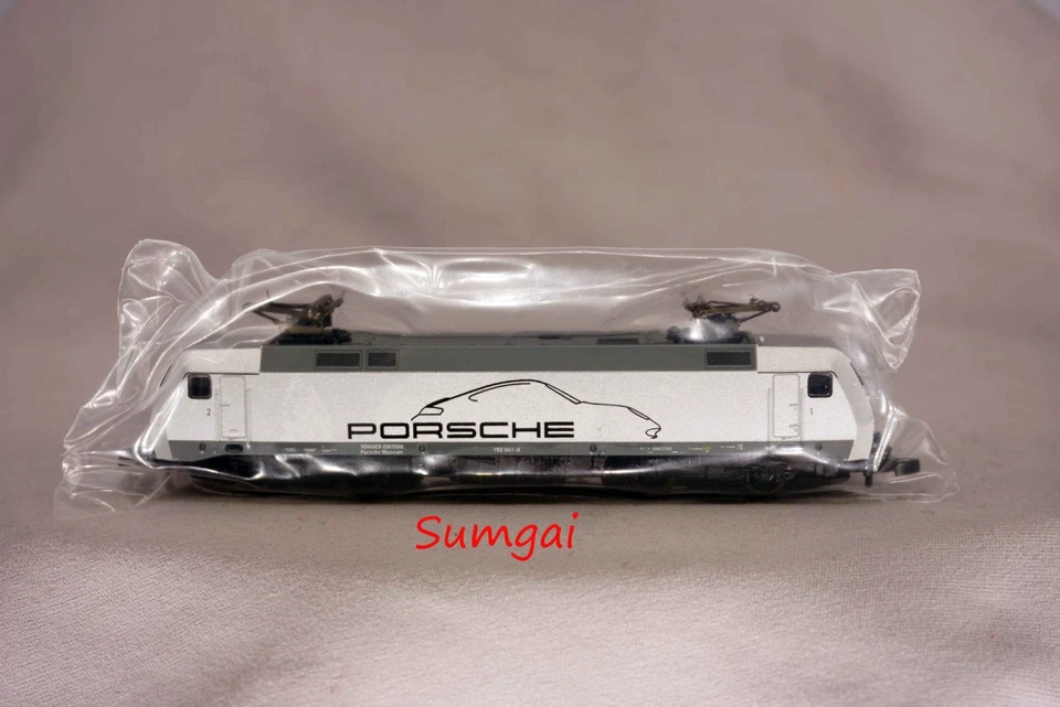 Marklin 98066 Z scale Z Gauge Limited Edition Porsche Museum Gift Shop Train Set - Image 3 of 4