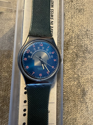 Swatch Scuba Doo Swiss Made Quartz Diver 200m Blue Dial Green Strap w/ Box