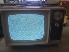 Magnavox 8” Crt Black and White Television model 1-T5004 COMES AS IS NO RETURNS 