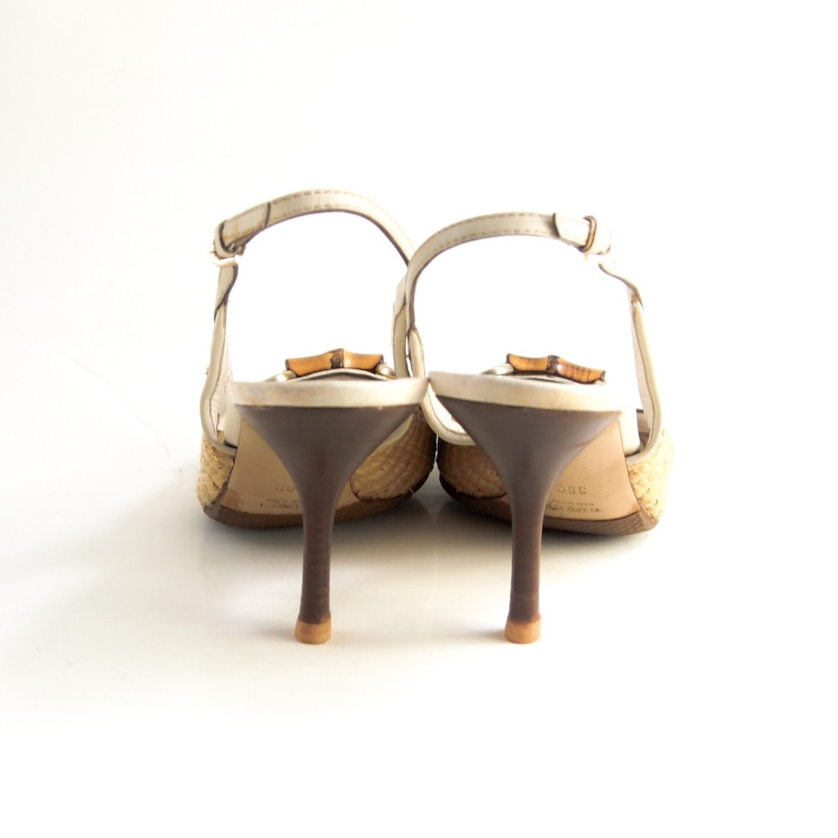 靴 GUCCI Horsebit Bamboo Sandals 37 1/2 Pre-loved Gucci Horsebit Bamboo Sandals | Pepper Luxury Vintage