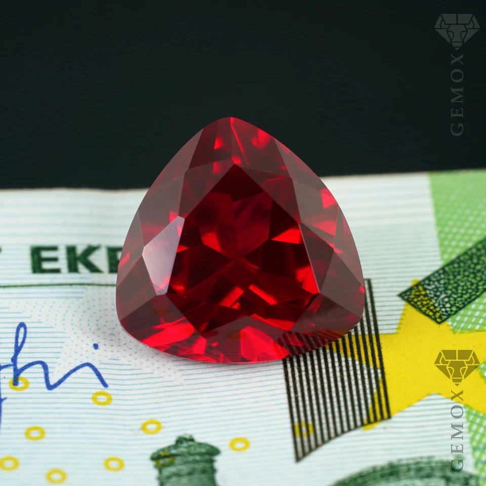 Ruby Trilliant Cut Loose Gemstone Authentic Corundum Triangle Lab-Grown Stone EU - Image 3 of 4