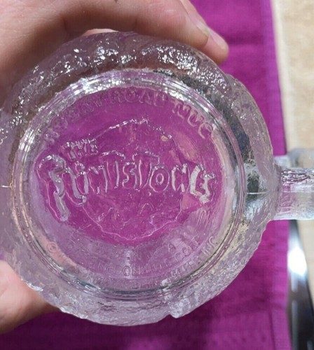 VINTAGE McDonalds FLINSTONE glasses 1993 5pc set! 1 With Chip/hairline crack - Picture 2 of 5