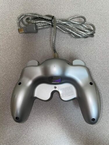 INTEC G-Force 2 NINTENDO GAMECUBE Silver Programmable CONTROLLER with Manual - Picture 3 of 10