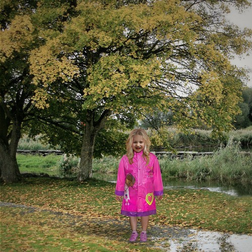 Disney Girl's Doc Mc Stuffins (Stuffy Dragon) Rain Slicker (Niño pequeño/niño pequeño) - Imagen 5 de 7