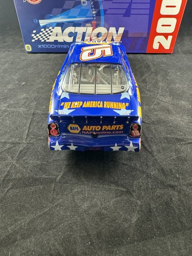 1:24 ACTION 2001 #15 NAPA STARS AND STRIPES MONTE CARLO MICHAEL WALTRIP - Picture 5 of 7