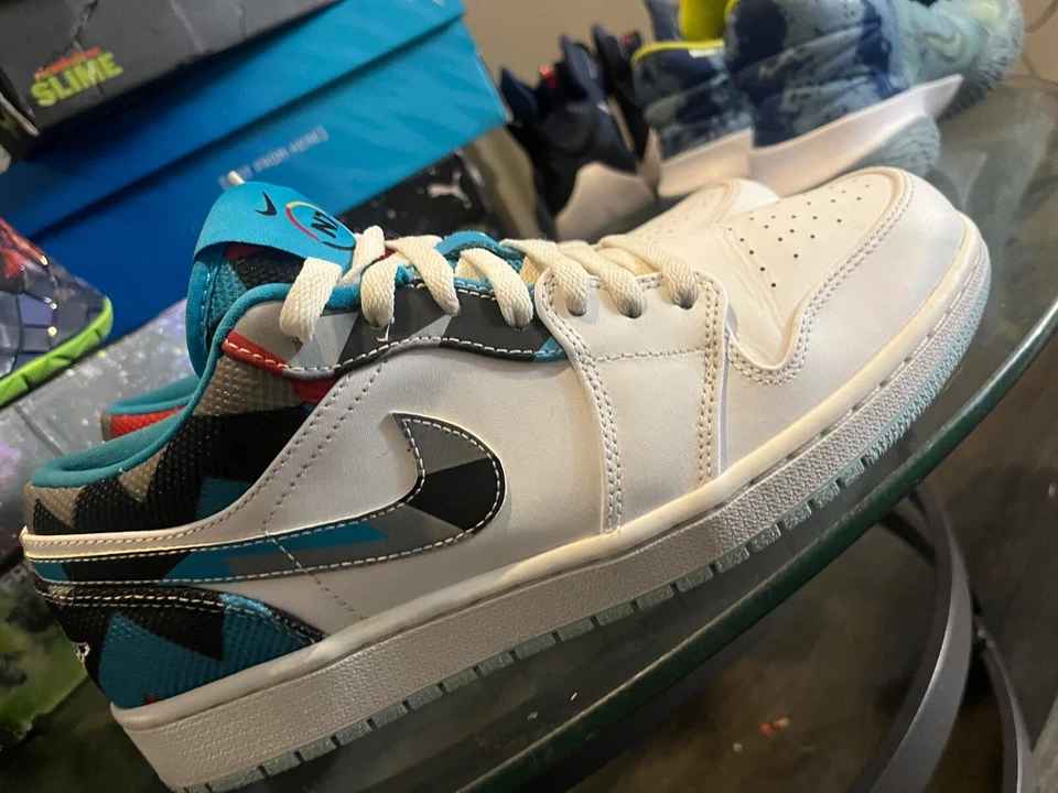 Size 9.5 - Air Jordan 1 Retro Low N7 - Image 3 of 4