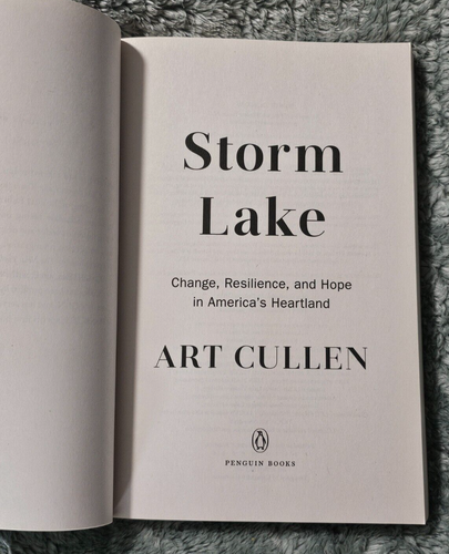 Storm Lake: Change, Resilience, and Hope in America's Heartland - VERY GOOD - Picture 3 of 3