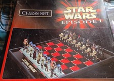 Star Wars Episode 1 The Phantom Menace Chess Set  1999 VERY GOOD CONDITION.