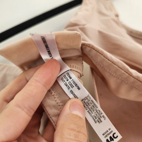 Camiseta Torrid Curves Perfect Sujetador Push Up Beige Cómodo Acolchado Ajustable 44C - Imagen 6 de 7