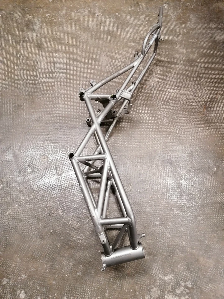 Telaio Ducati Monster S4r 1000 2001 Con Documenti (radiato Per Estero) — 第 2/4 张图片