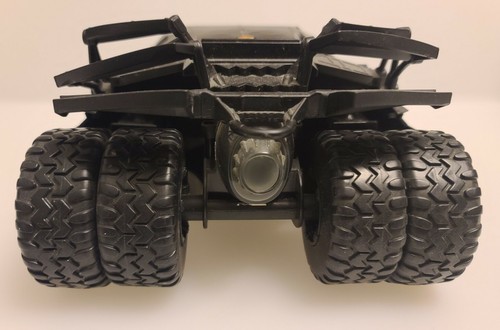 Loose Batman Begins Tumbler vehicle with spring loaded missles for 5" scale - Picture 4 of 9