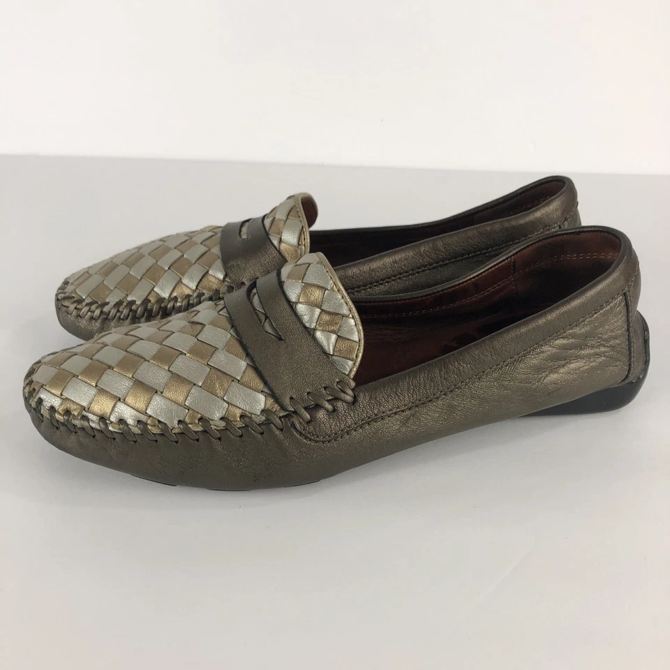 Mocasín de conducción Robert Zur dorado metálico de cuero tejido para mujer talla 8,5 M Foto 2 de 4