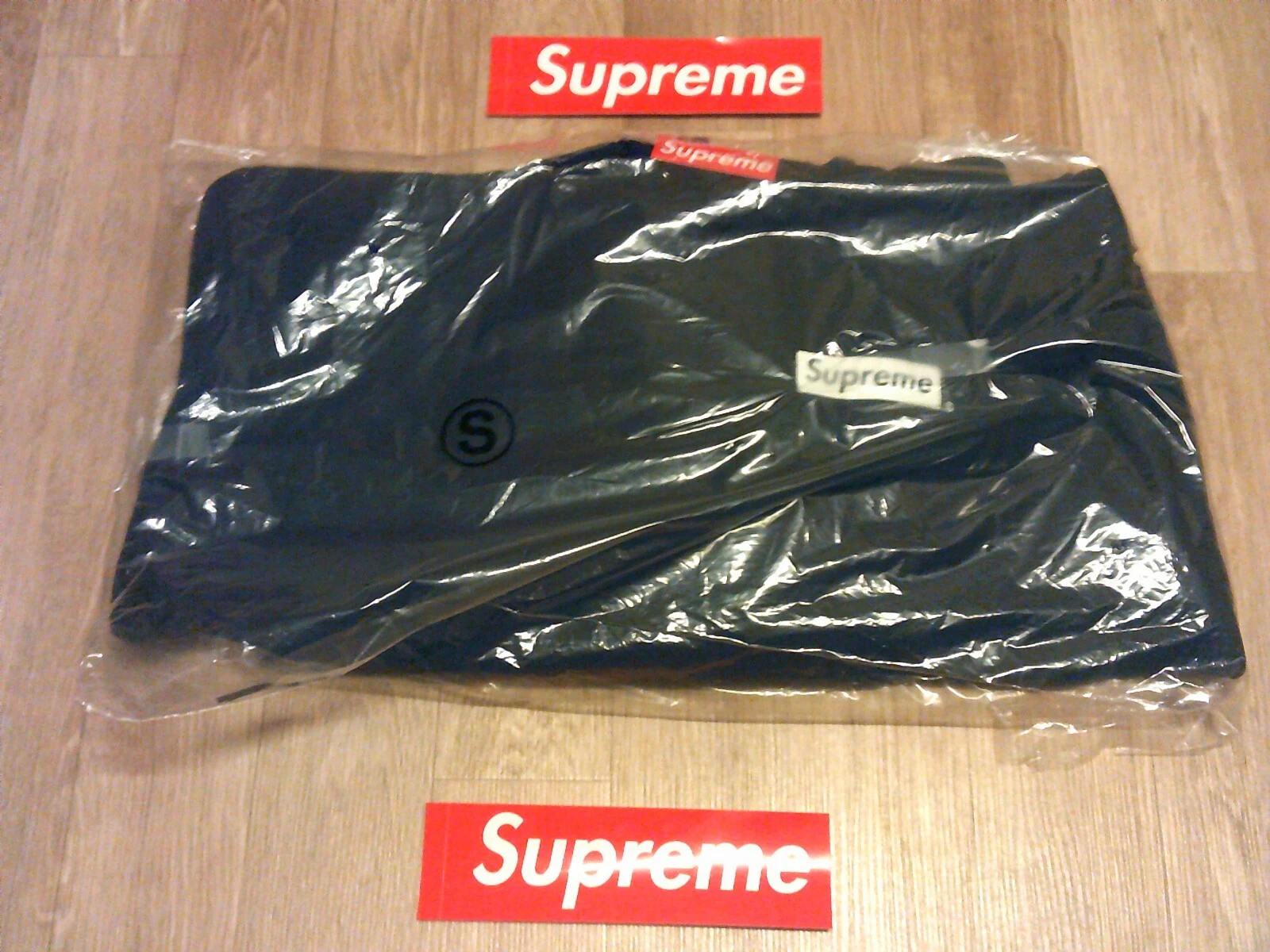 Sweat à capuche Supreme Catwoman bleu marine taille S neuf avec étiquettes commande confirmée