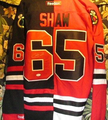 Autograph ANDREW SHAW Blackhawks signed Split Black/Red Jersey Red