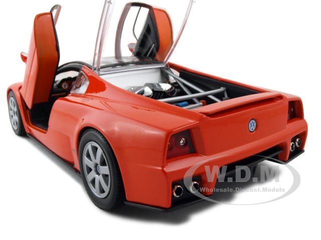 お手頃価格 VOLKSWAGEN CAR MODEL DIECAST 1:18 ORANGE CAR SHOW W12 NARDO 乗用車