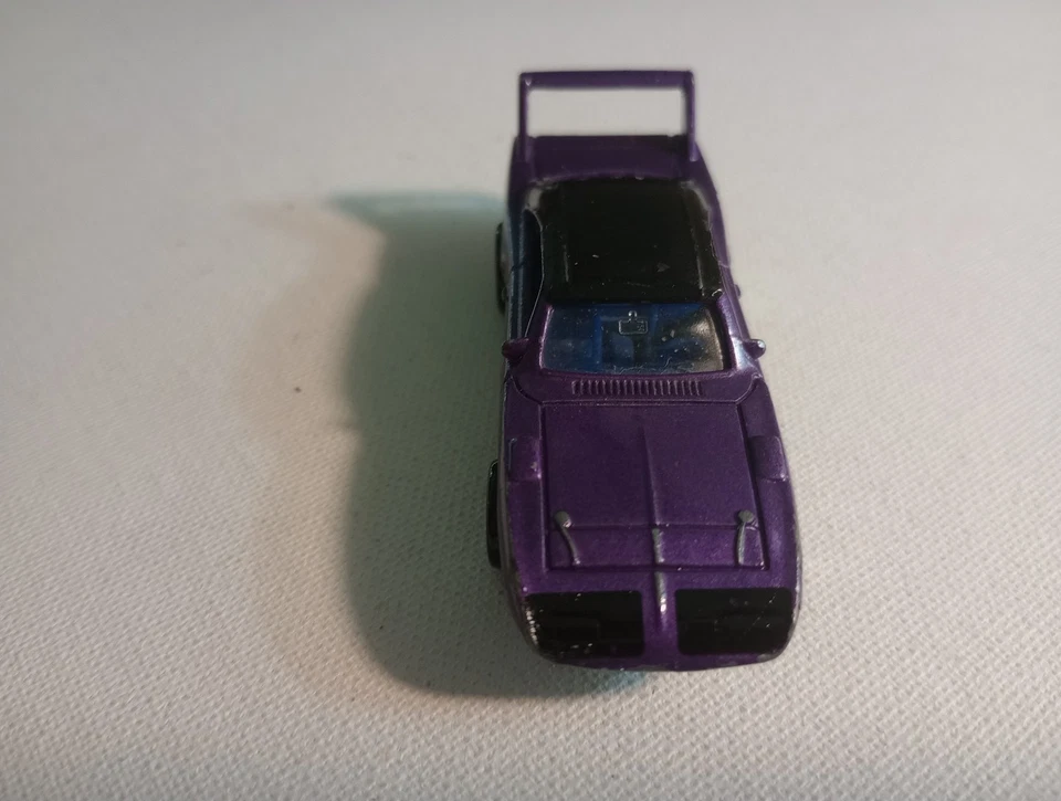 Johnny Lightning 1994 1970 Plymouth Super Bird púrpura 5 velocidades ruedas cromadas Foto 3 de 4