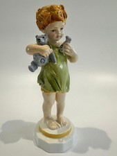 Royal Worcester FG Doughty - 3529 - Wednesday's Child Is Full of Woe