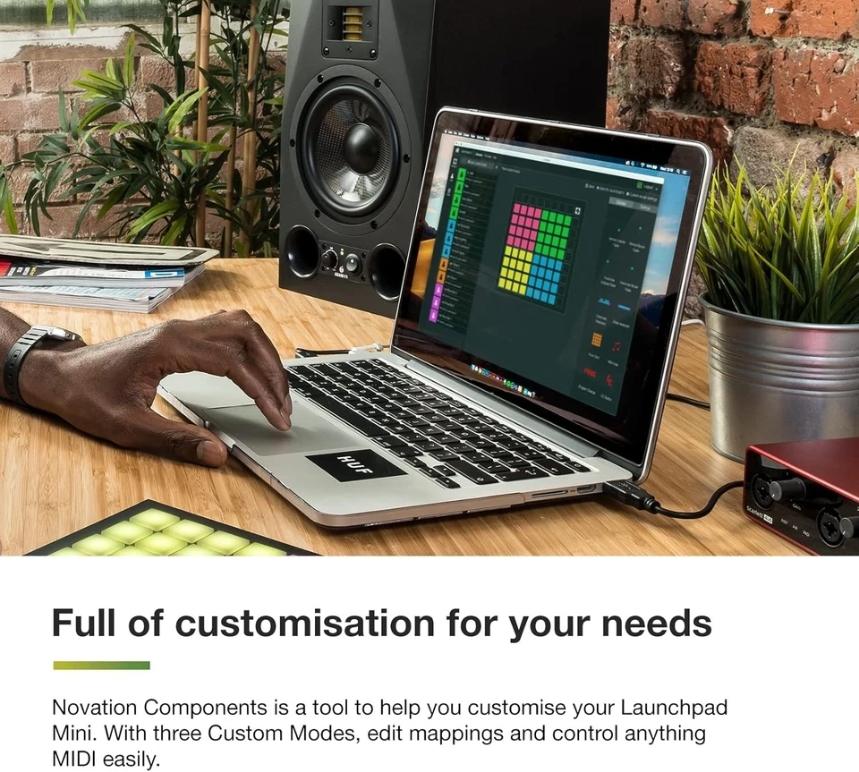 Novation Launchpad Mini MK3, Portable MIDI 64-Pad, USB Grid One size  - Image 4 of 4
