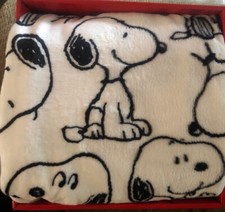 Berkshire Peanuts Snoopy Super Soft Plush Throw 50" X60" Black  White Gift Box