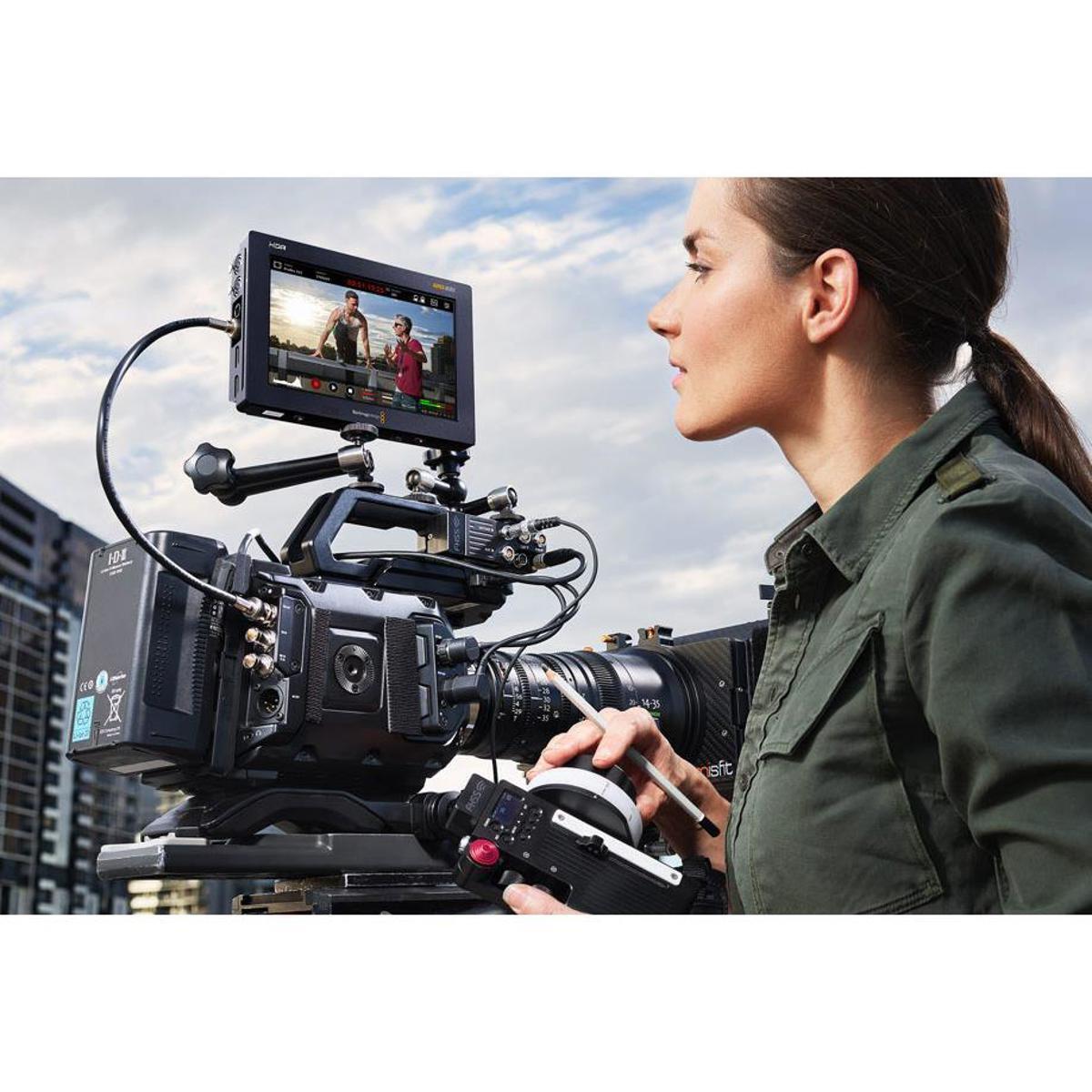 Blackmagic Design Video Assist 5 Blackmagic Design Video Assist 5