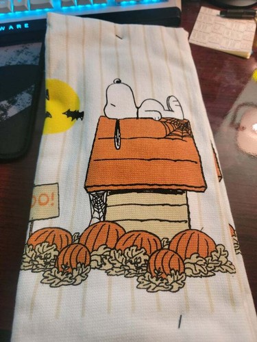 Snoopy Peanuts 2pk Kitchen Towels Halloween Spooky - Picture 9 of 12