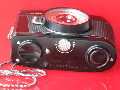 Fujica mini half frame camera with chain, US SELLER 