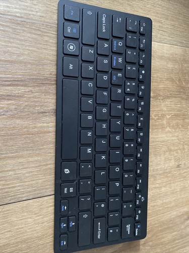 V7 KW6000-BT-15EC-3 Wireless Bluetooth Keyboard - Picture 4 of 11