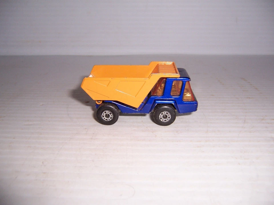Vintage 1975 Matchbox Superfast No.23 Atlas Dump Truck - Image 4 of 4