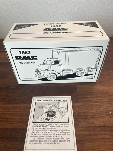first gear 1/34 Scale 1952 GMC Dry Goods Van R-M Automotive Finishes Red - Picture 6 of 8