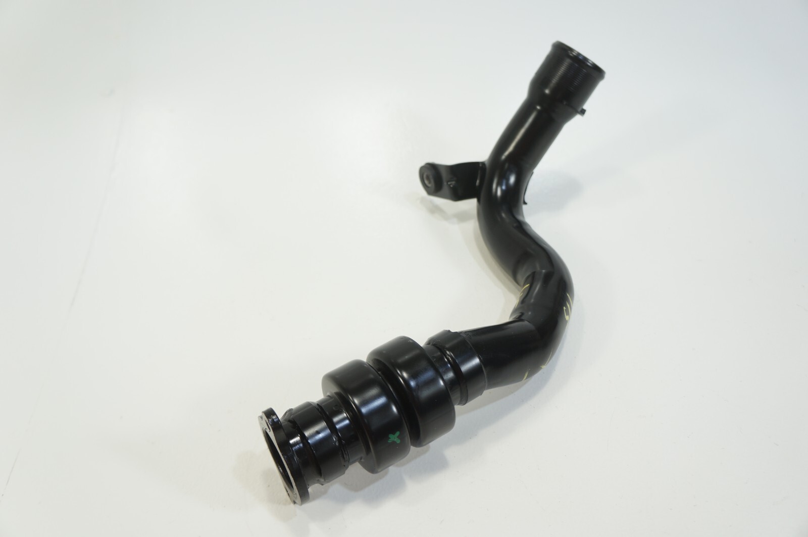 14-2020 maserati ghibli 3.0 left side turbo intercooler hose pipe pressure duct