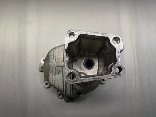 1979 Porsche 924 Snail Shell Transmission Front Cover Housing 477301301AC - Picture 4 of 10