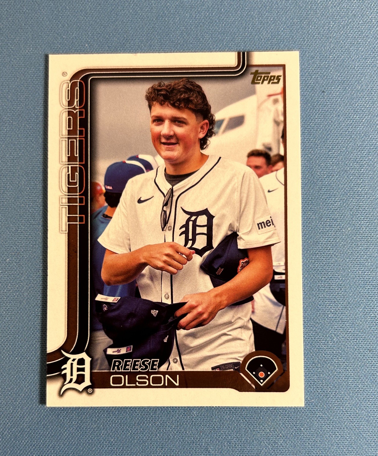 2025 Topps Series 1 Reese Olson 224 Golden Mirror Image Variation Detroit Tigers