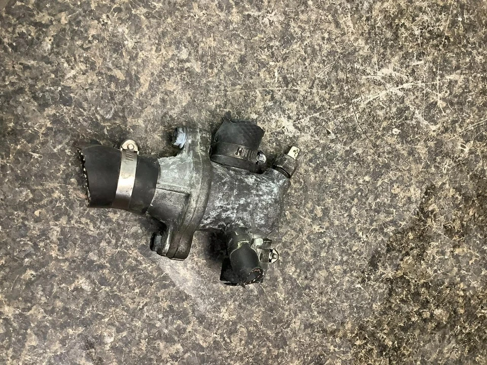 02 Suzuki SV 650 SV650 Termostato 84G Foto 2 de 3