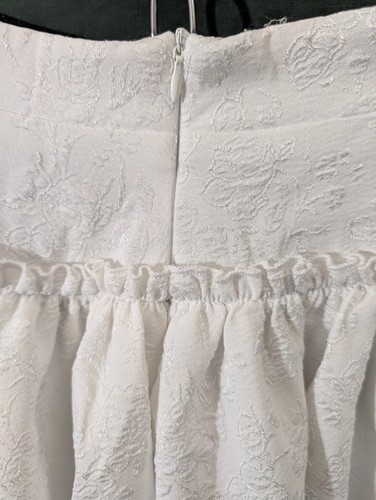 Adorable White Skirt, Floral Embroidery, Girls Size 12/13 - Picture 11 of 12