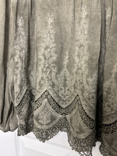 NWT Altar’d State Boho Sheer Eyelet Embroidered Top Size Medium Peasant - Picture 4 of 8