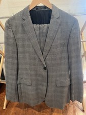Hugo Boss Black Label 40R Plaid 2 Piece Suit. Woven In Italy For Hugo Boss.