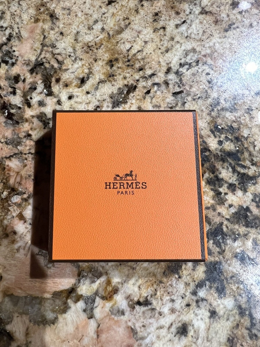 Hermes Face And Eyes Illuminating Powder 01 OR PERMABRASS | eBay
