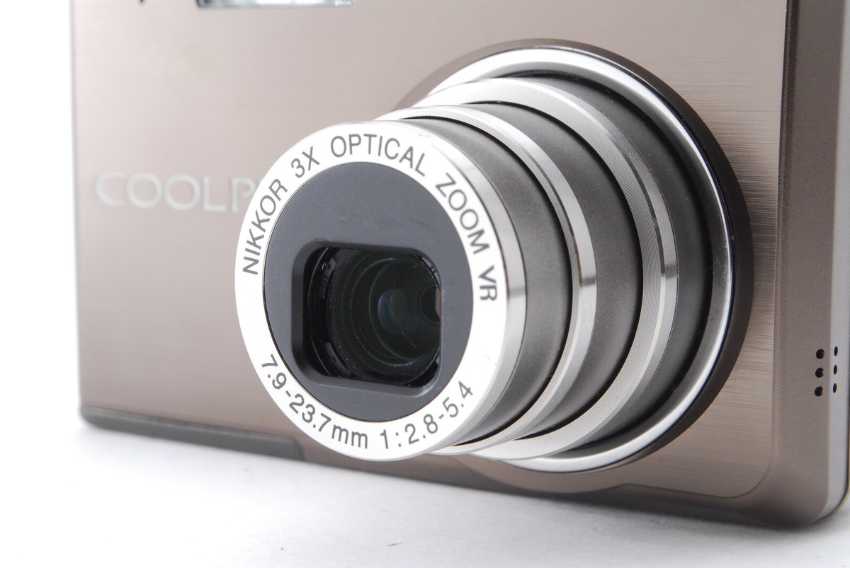 READ[Near MINT]Nikon COOLPIX S700 12.1MP Digital Camera