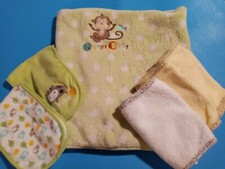 Lot 6 Baby Items. Baby Cloth Blanket and 5 Burp Cloths. Gently used find. Look 
