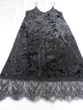 SIGNATURE BLACK CRUSHED VELVET SLEEVELESS SPAGHETTI STRAP DRESS UK 12 LACE BORDE