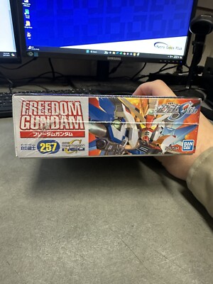 Freedom Gundam GUNPLA SD Gundam BB Senshi Vol. 257