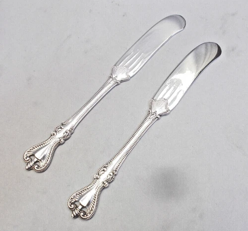 2 OLD COLONIAL STERLING SILVER FLAT SPREADERS-CLASSIC/ORNATE 1898 TOWLE FINEST