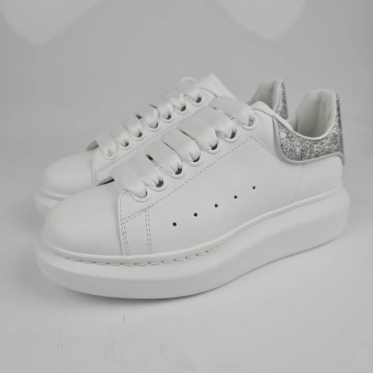 Women's Oversized Sneaker in White/silver