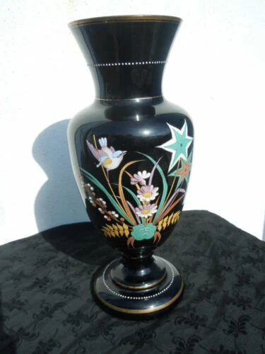 Vase de décoration du XIXe siècle en email