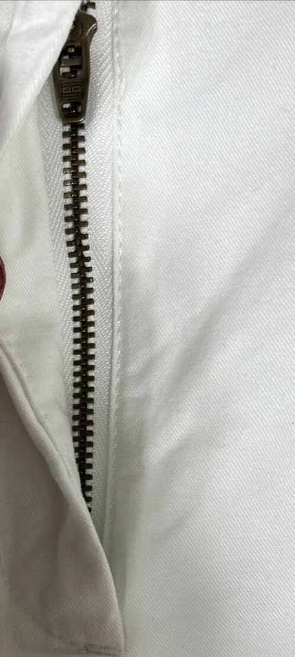 Shorts femininos Tommy Hilfiger branco algodão tamanho 16 bolsos frontais com zíper - Imagem 3 de 4